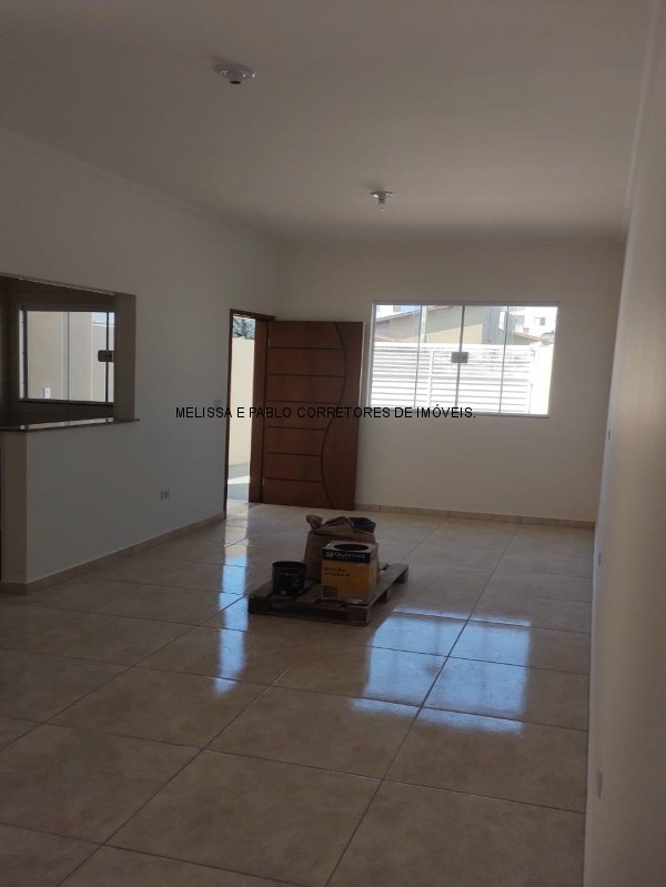 Casa à venda com 2 quartos, 72m² - Foto 7