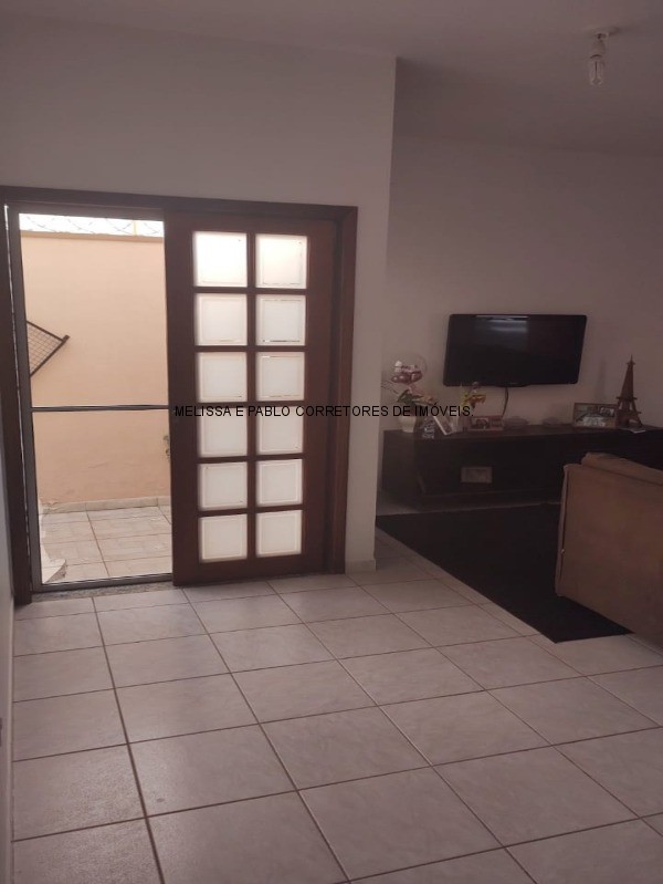 Casa, 3 quartos, 220 m² - Foto 3