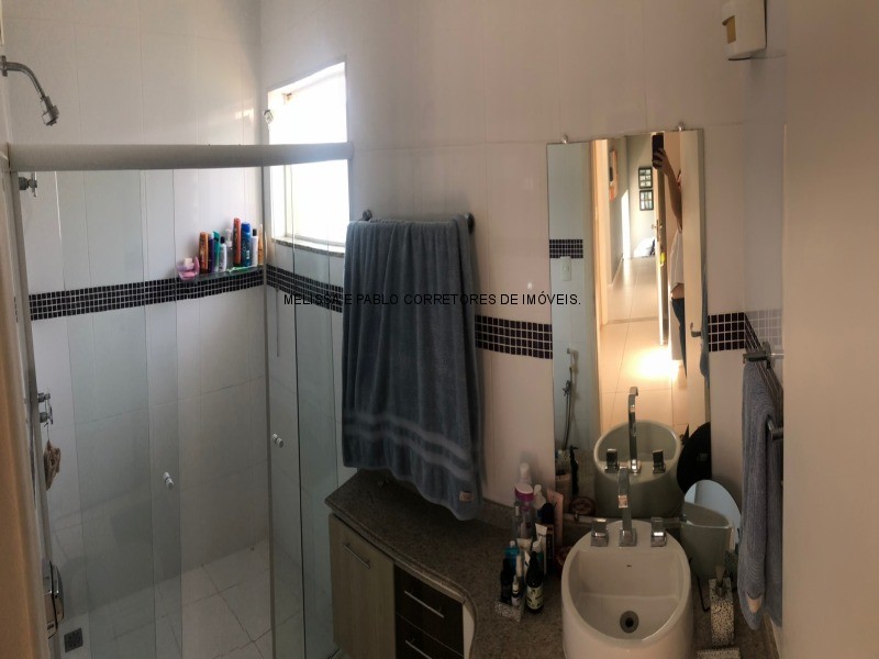 Casa à venda com 3 quartos, 198m² - Foto 18