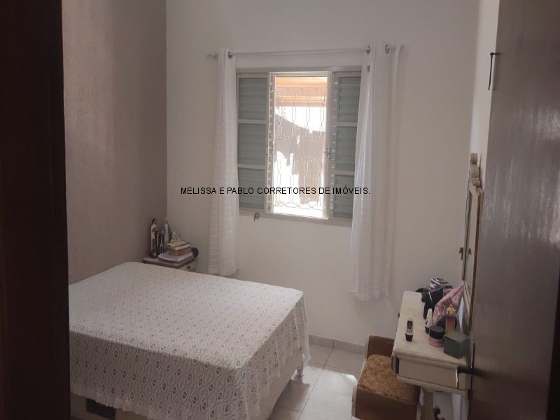 Casa à venda com 3 quartos, 220m² - Foto 14