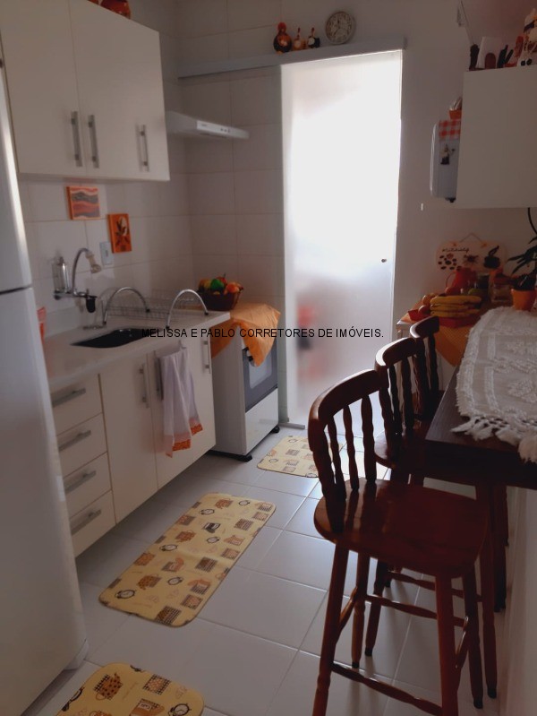 Apartamento à venda com 2 quartos, 68m² - Foto 2