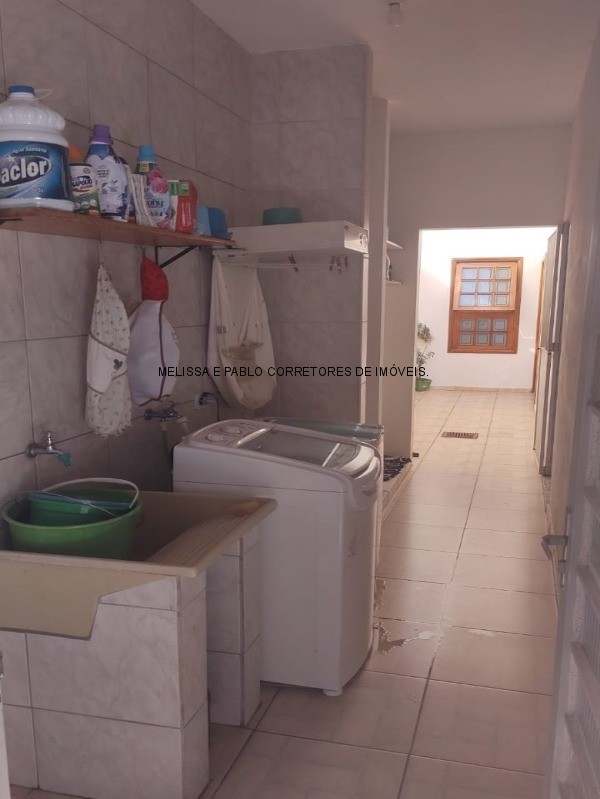 Casa à venda com 3 quartos, 220m² - Foto 26