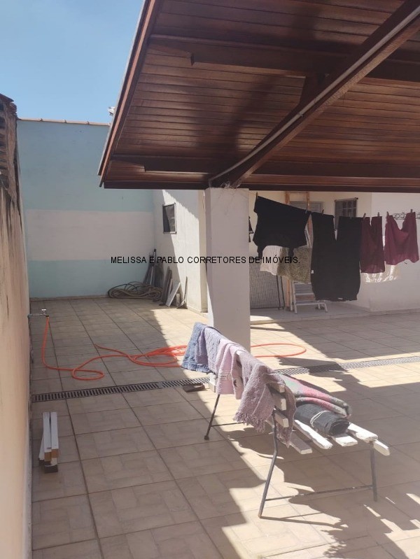 Casa à venda com 3 quartos, 220m² - Foto 30