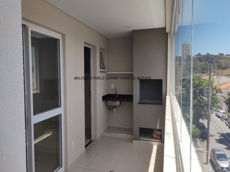 Apartamento à venda com 3 quartos, 112m² - Foto 1