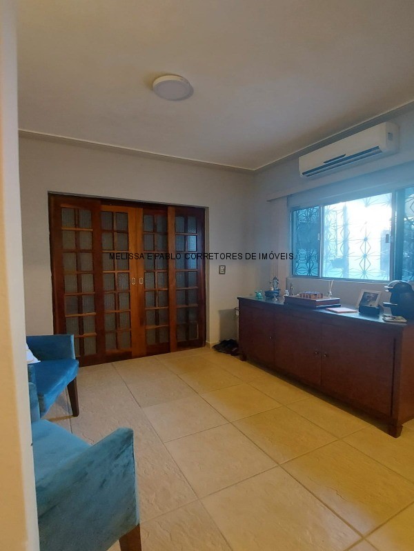 Casa à venda com 3 quartos, 250m² - Foto 7