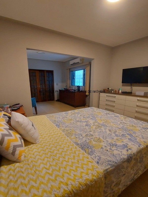 Casa à venda com 3 quartos, 250m² - Foto 13