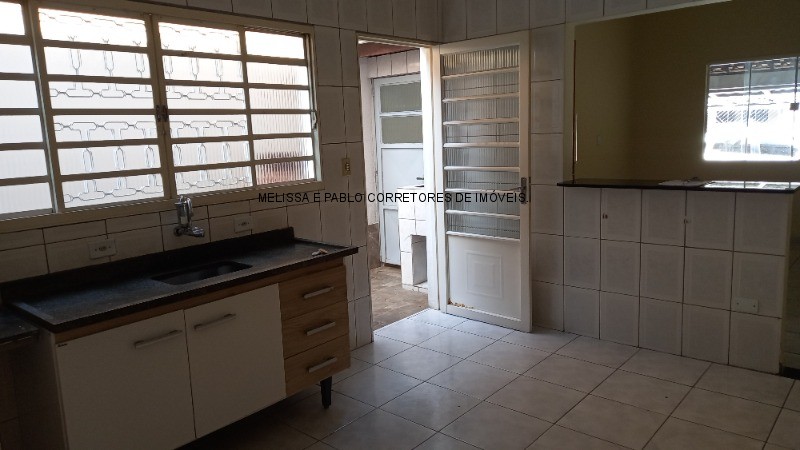 Casa à venda com 3 quartos, 86m² - Foto 6