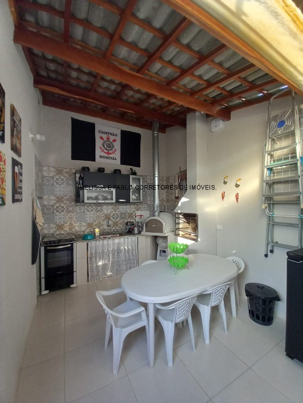 Casa à venda com 2 quartos, 125m² - Foto 13