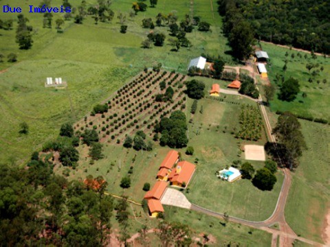 Fazenda à venda com 8 quartos, 1000m² - Foto 2