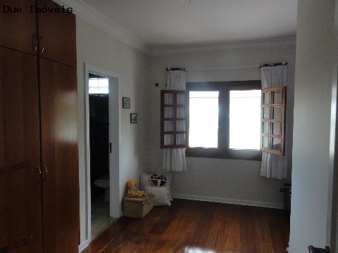 Casa à venda com 4 quartos, 600m² - Foto 2