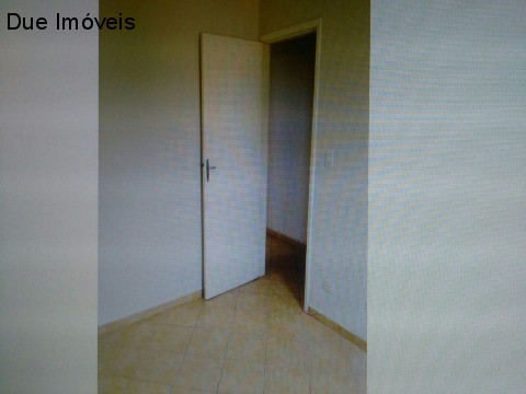 Apartamento à venda com 2 quartos, 70m² - Foto 2