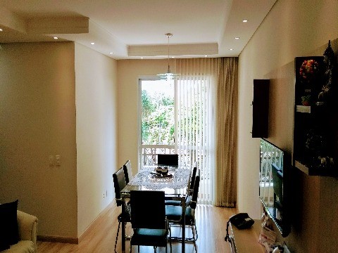 Apartamento para alugar com 3 quartos, 75m² - Foto 2