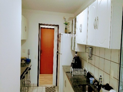 Apartamento para alugar com 3 quartos, 75m² - Foto 7