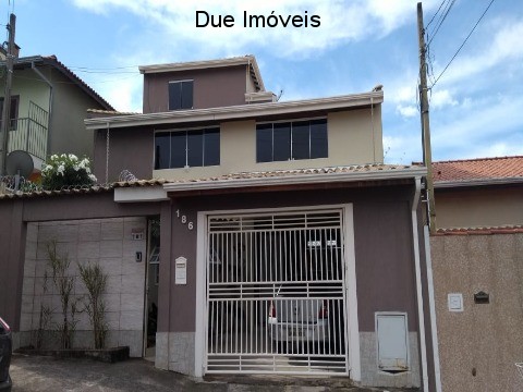 Casa à venda com 3 quartos, 302m² - Foto 2