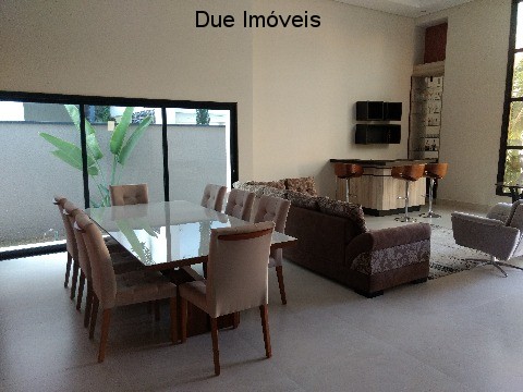 Casa à venda com 4 quartos, 290m² - Foto 15