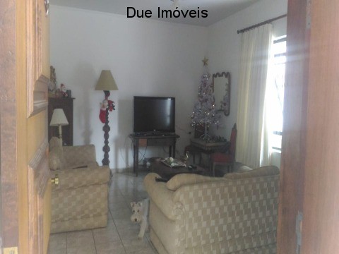 Casa à venda com 3 quartos, 220m² - Foto 5