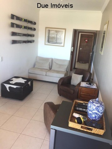 Apartamento à venda com 2 quartos, 70m² - Foto 3