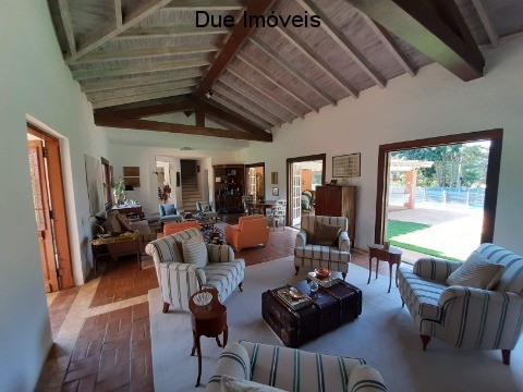 Casa para alugar com 4 quartos, 780m² - Foto 17