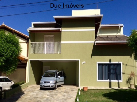 Casa à venda com 3 quartos, 300m² - Foto 1