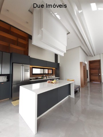 Casa à venda com 3 quartos, 253m² - Foto 19