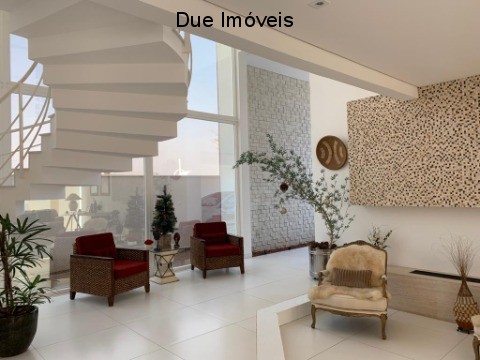 Casa à venda com 3 quartos, 510m² - Foto 1