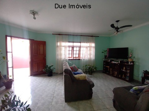 Casa à venda com 3 quartos, 164m² - Foto 11