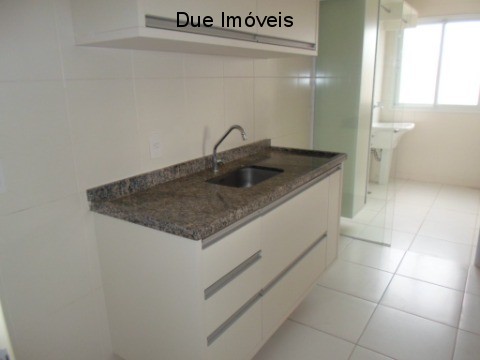 Apartamento para alugar com 2 quartos, 68m² - Foto 3