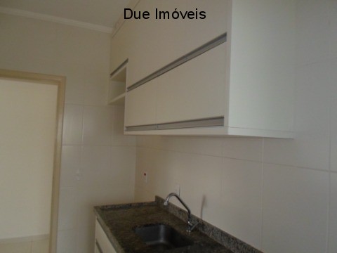 Apartamento para alugar com 2 quartos, 68m² - Foto 4