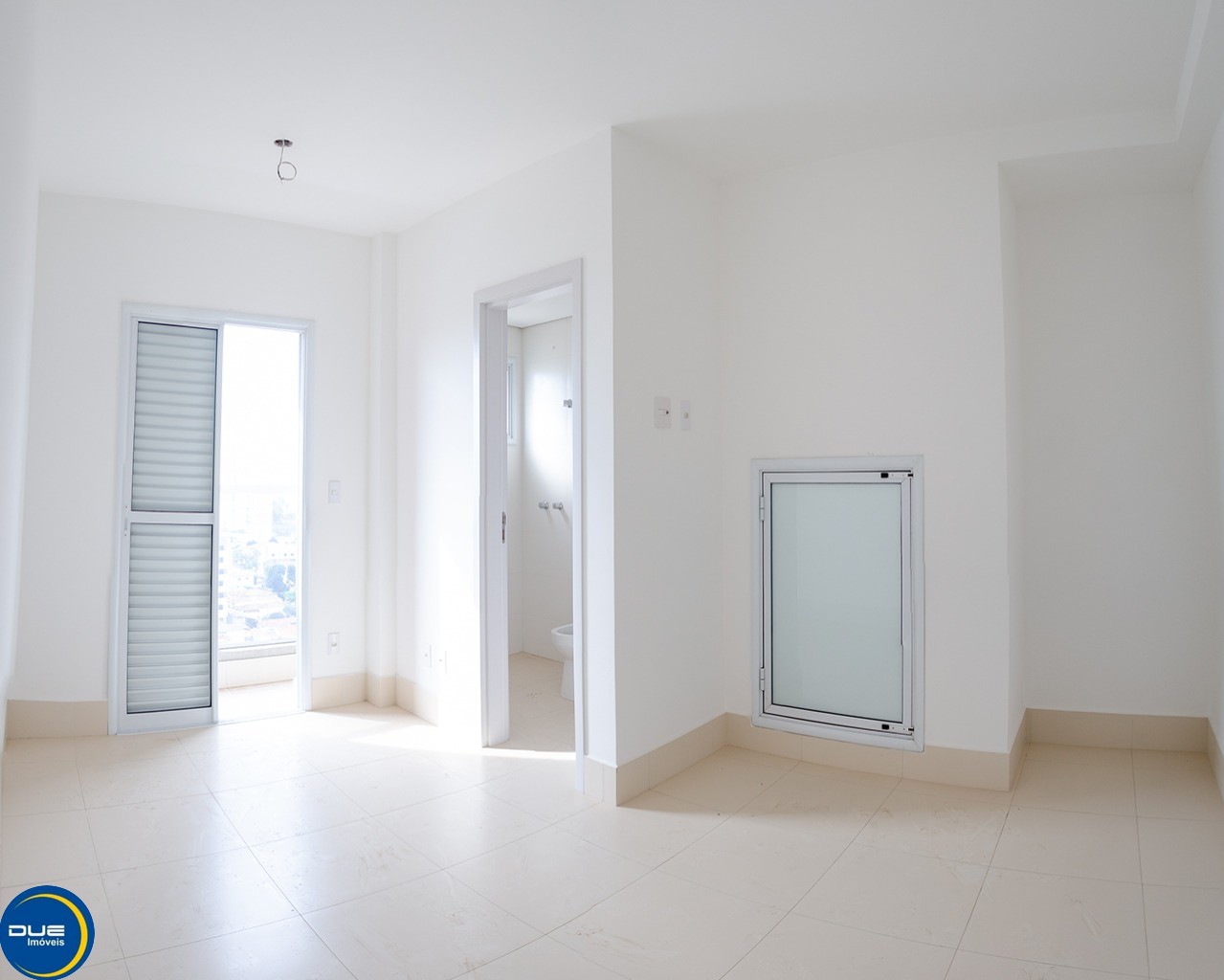 Apartamento à venda com 3 quartos, 94m² - Foto 14