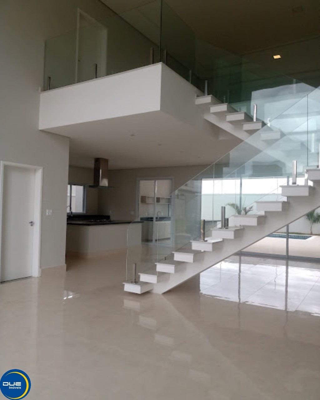 Casa à venda com 3 quartos, 286m² - Foto 6