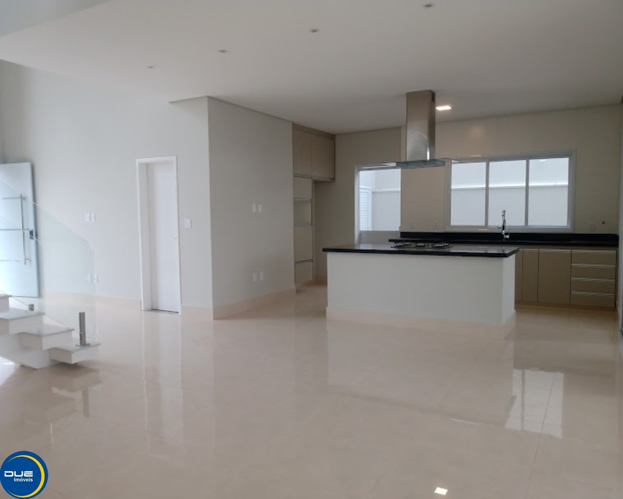 Casa à venda com 3 quartos, 286m² - Foto 11