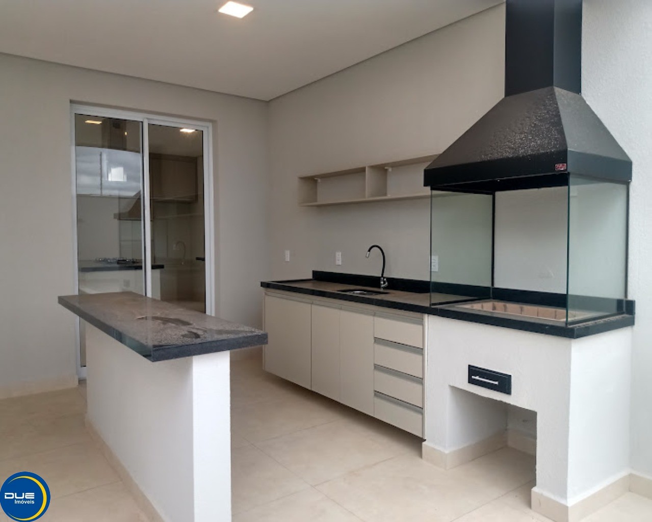 Casa à venda com 3 quartos, 286m² - Foto 14