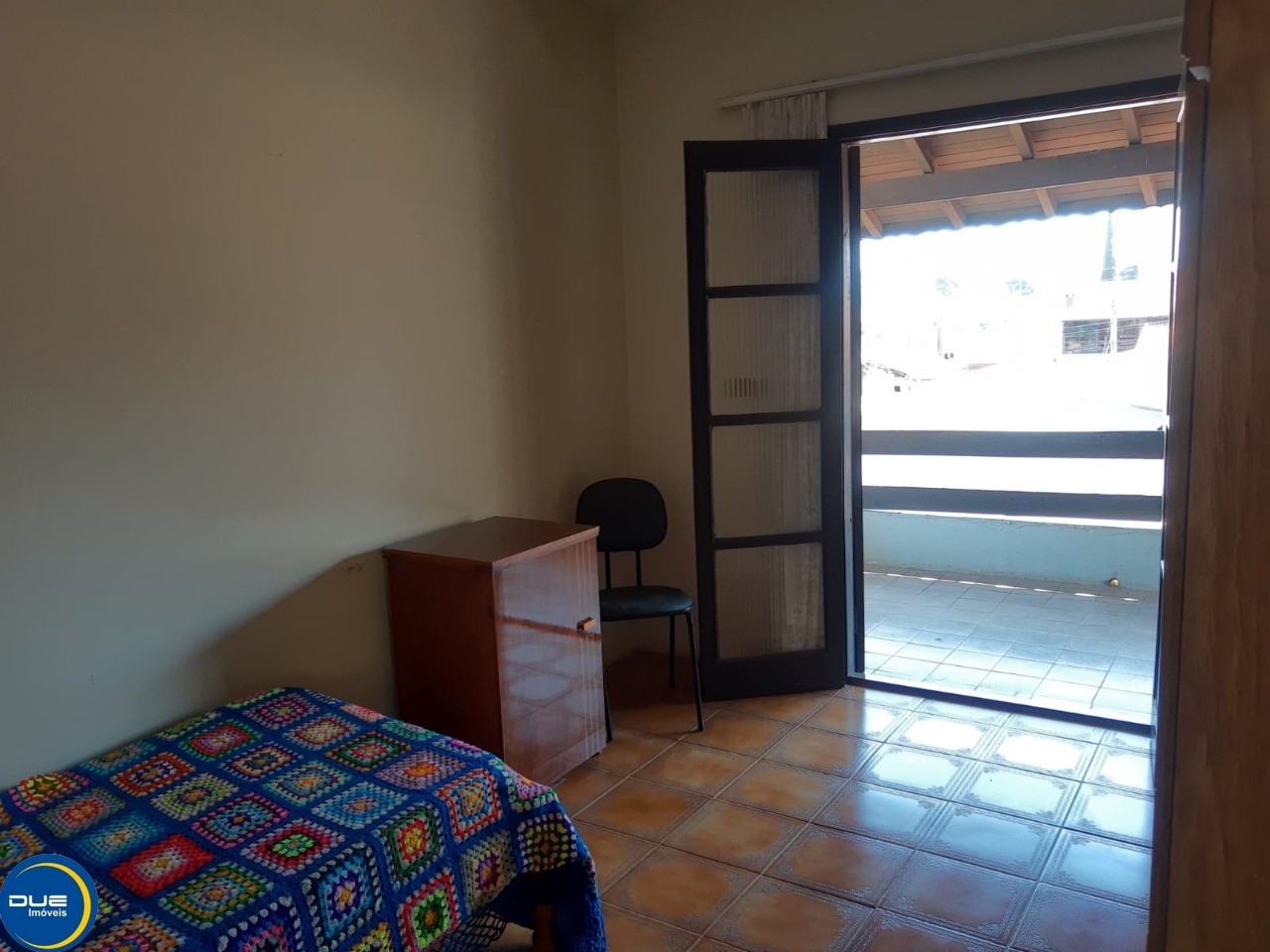 Casa à venda com 3 quartos, 300m² - Foto 8