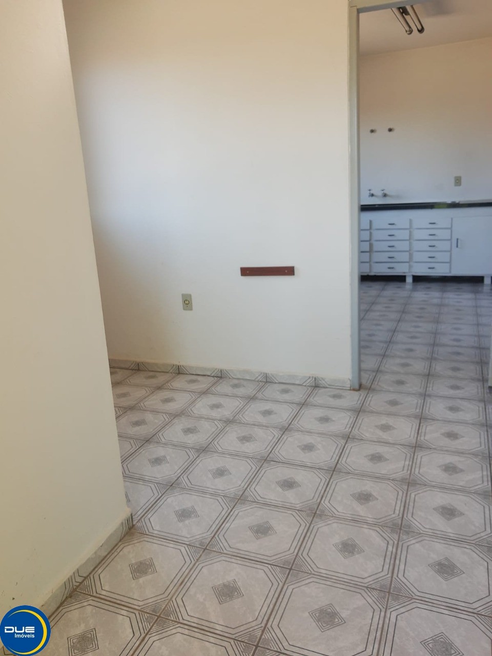 Casa à venda com 3 quartos, 300m² - Foto 12