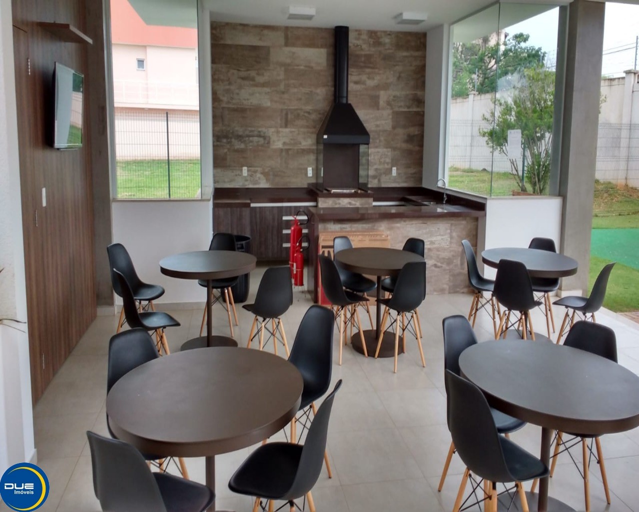 Casa à venda com 4 quartos, 304m² - Foto 6