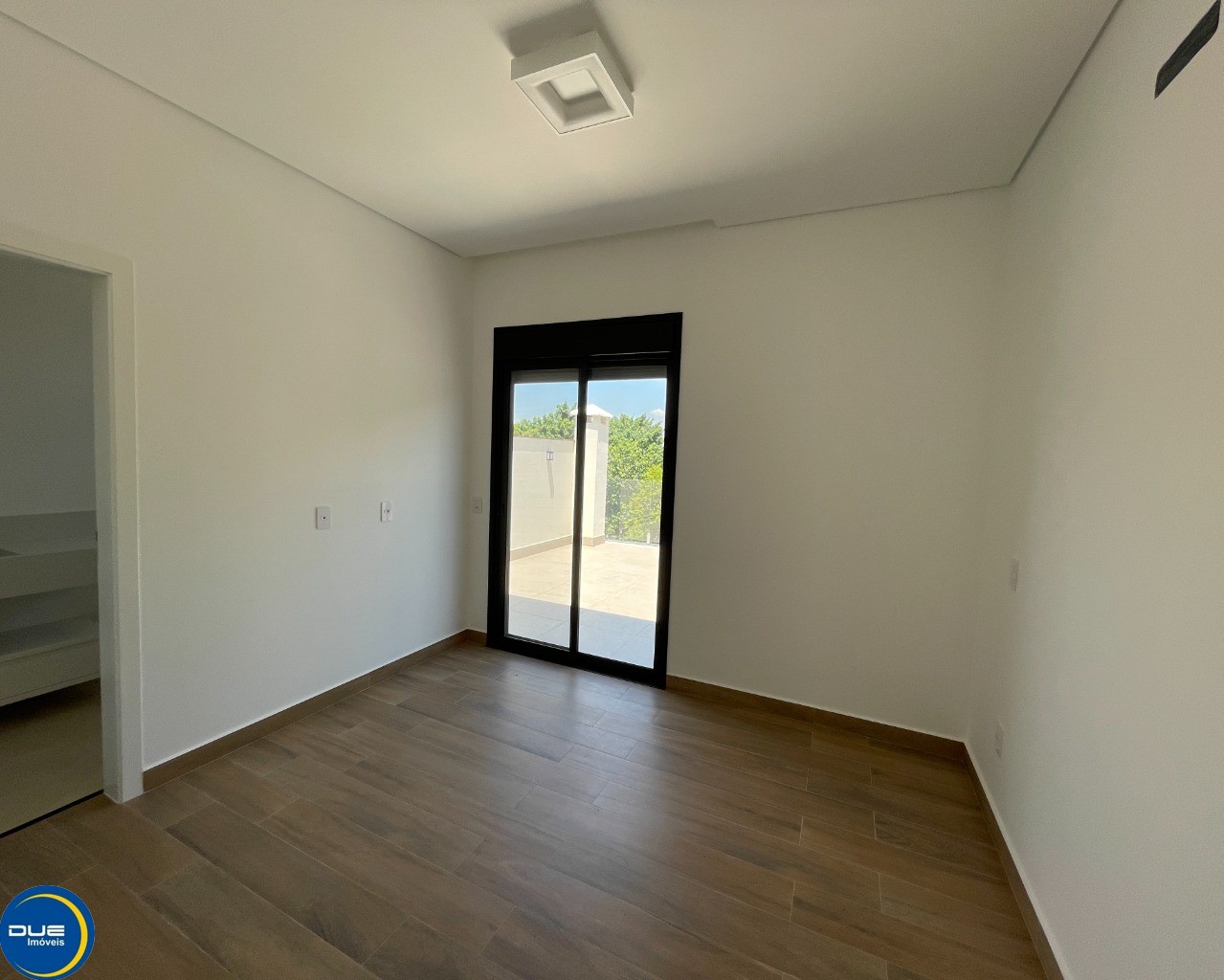 Casa à venda com 4 quartos, 282m² - Foto 18