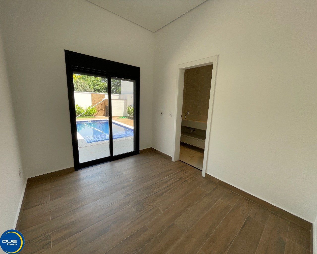 Casa à venda com 4 quartos, 282m² - Foto 9