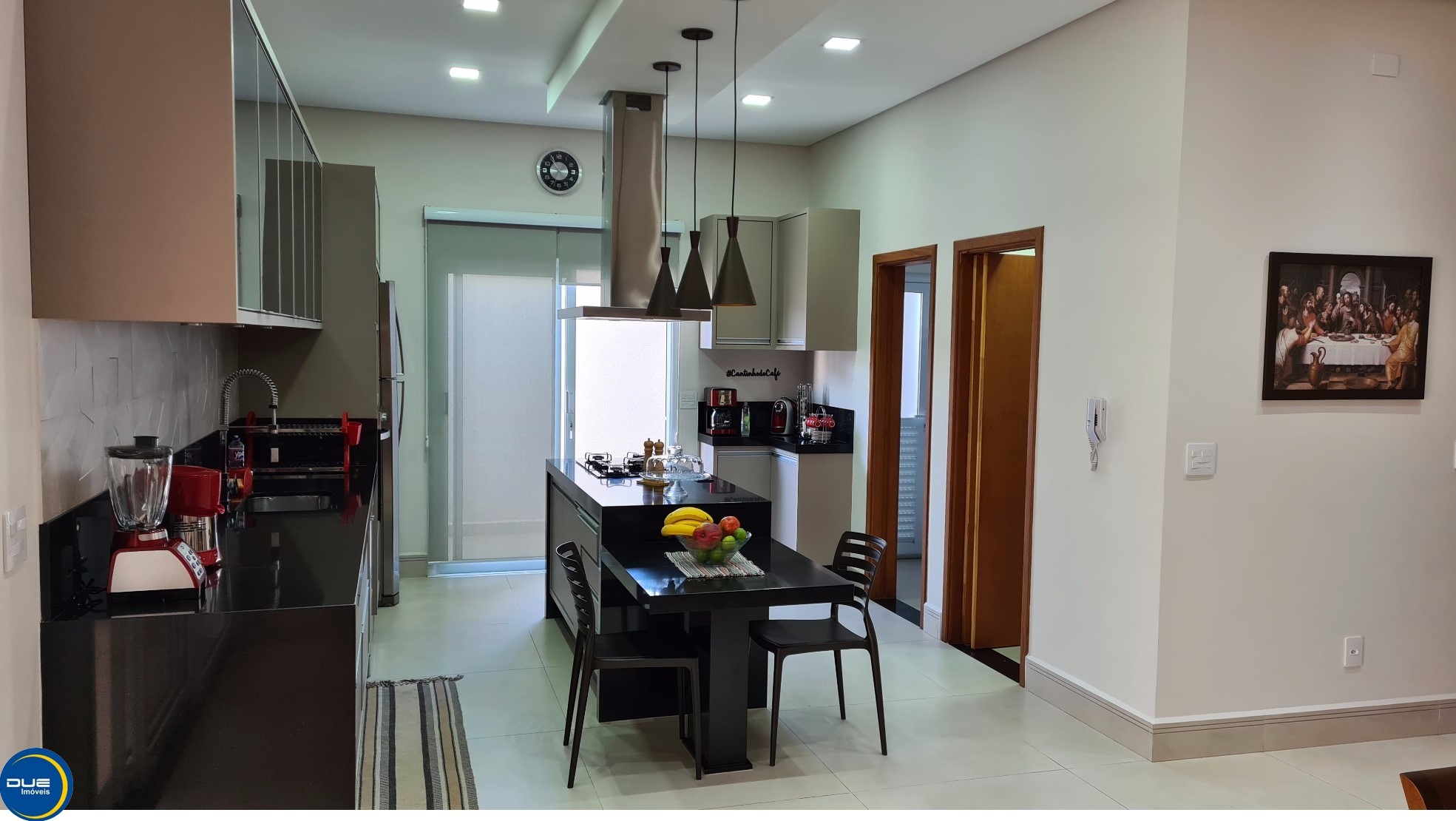 Casa à venda com 3 quartos, 272m² - Foto 8