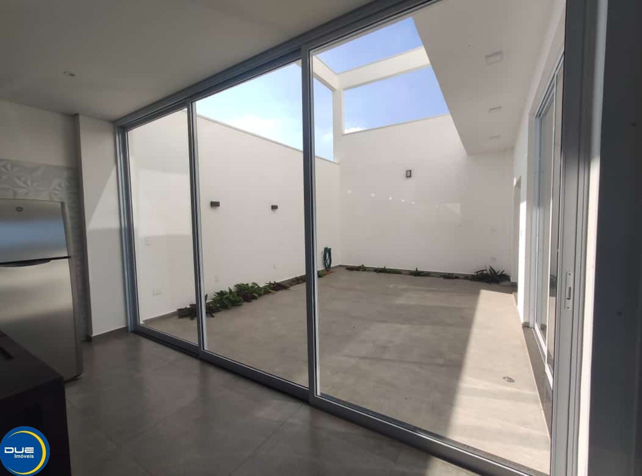 Casa à venda com 4 quartos, 1000m² - Foto 25