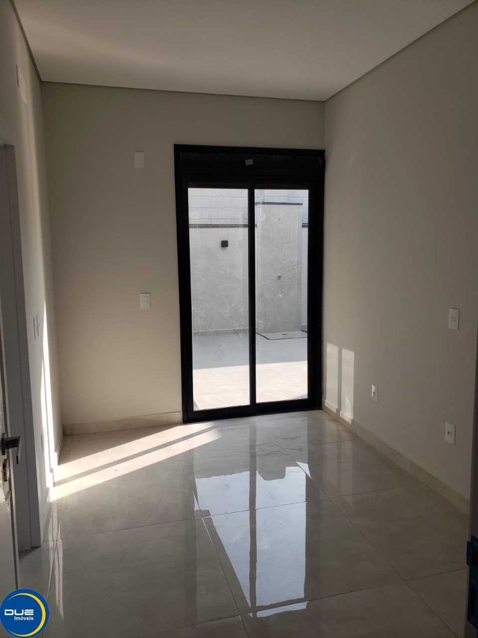 Casa à venda com 3 quartos, 250m² - Foto 7