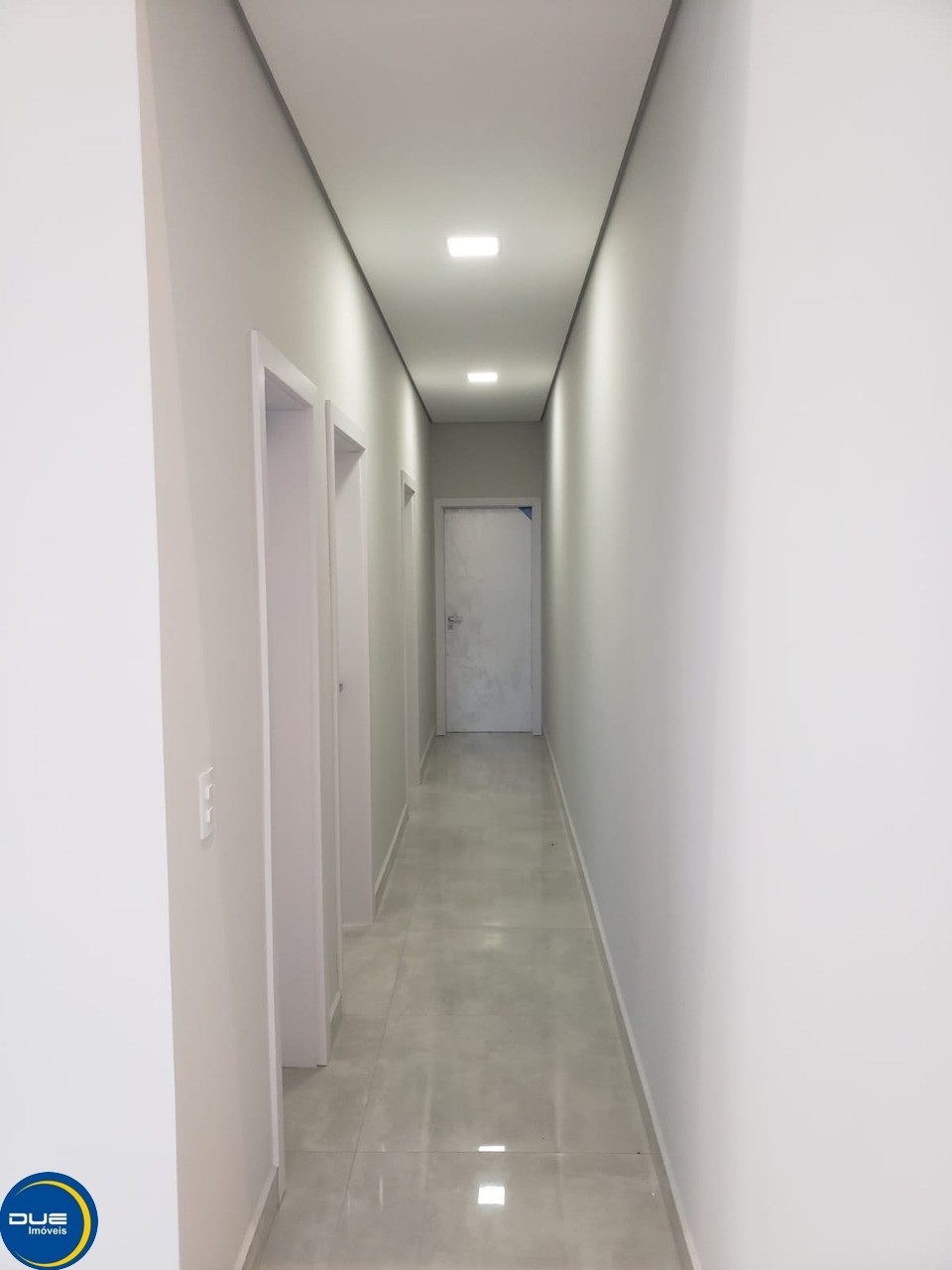 Casa à venda com 3 quartos, 250m² - Foto 5