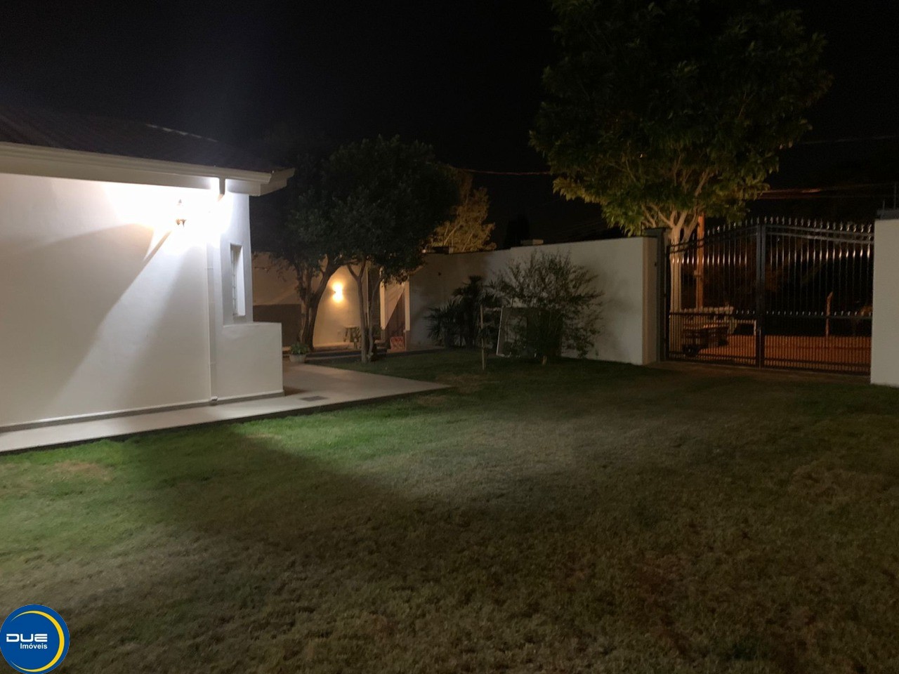 Casa à venda com 4 quartos, 1000m² - Foto 11