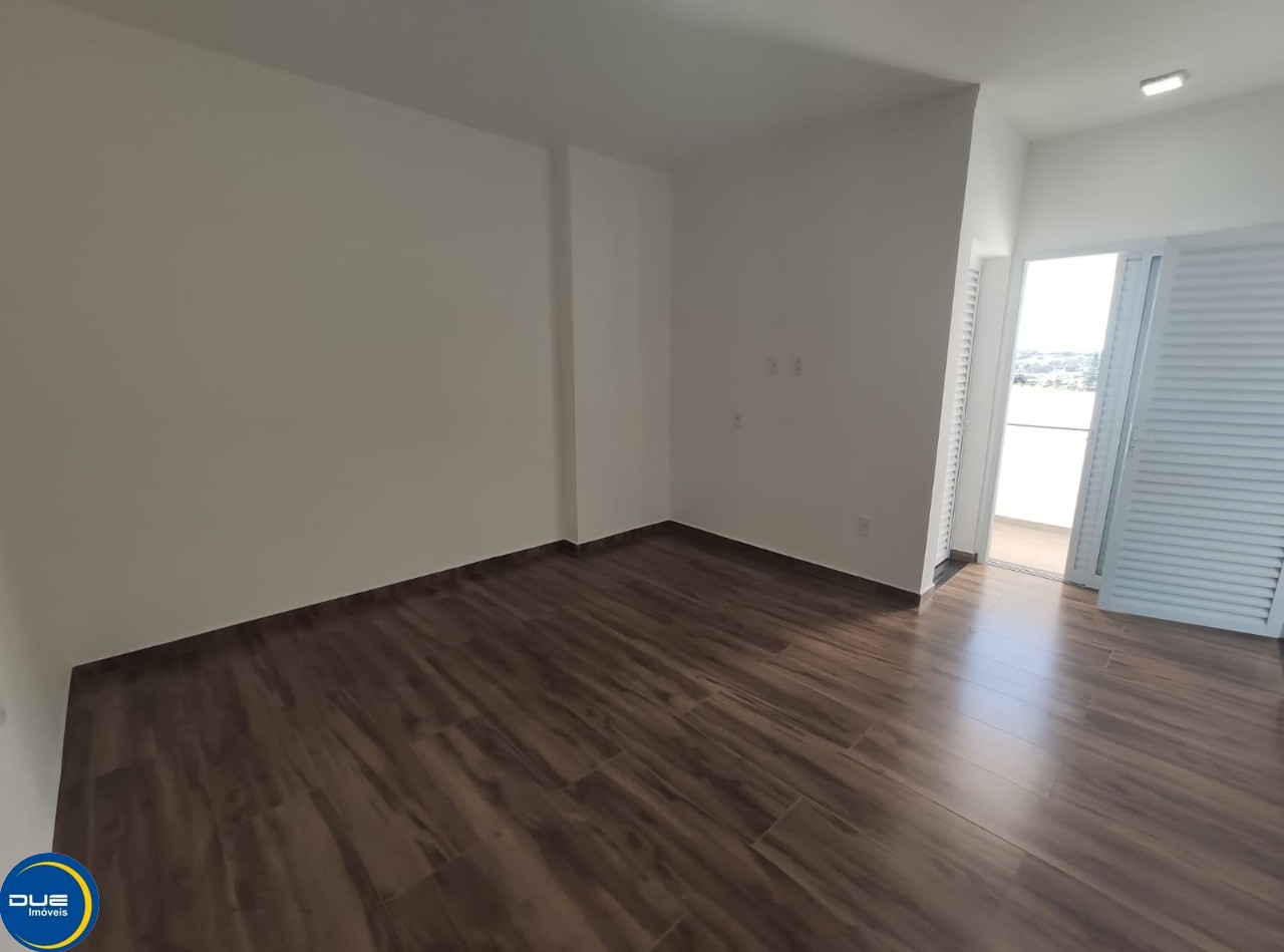 Casa à venda com 4 quartos, 1000m² - Foto 15