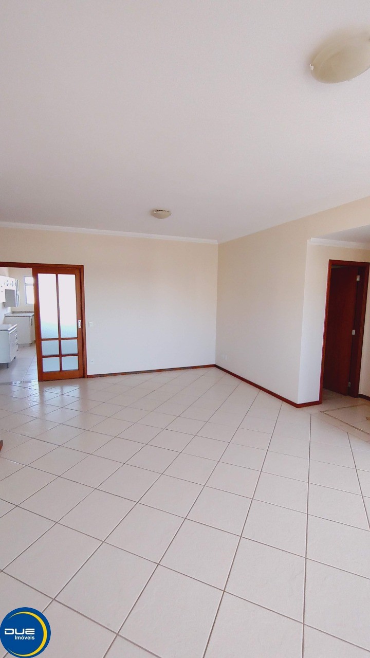 Apartamento à venda com 3 quartos, 152m² - Foto 9