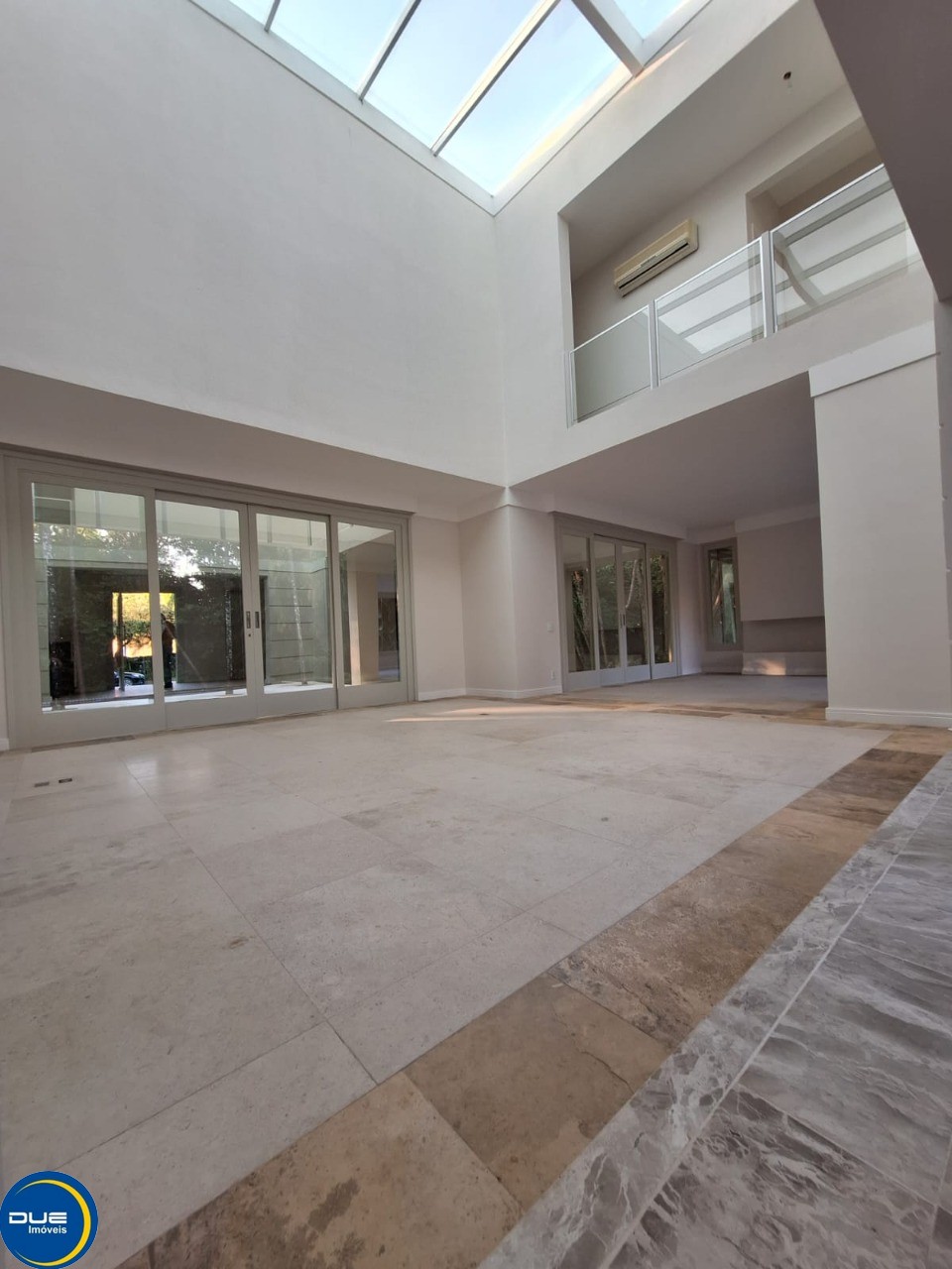 Casa à venda com 6 quartos, 975m² - Foto 8