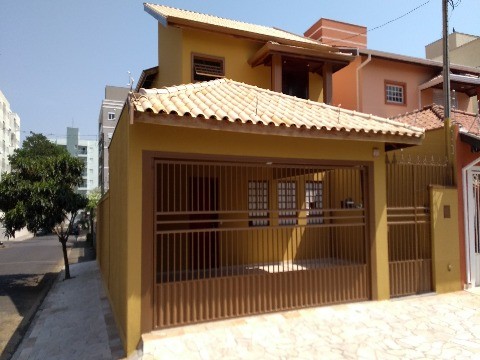 Casa à venda com 3 quartos, 160m² - Foto 2