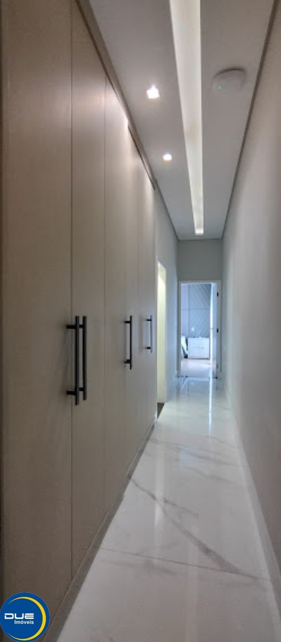 Casa à venda com 3 quartos, 300m² - Foto 15