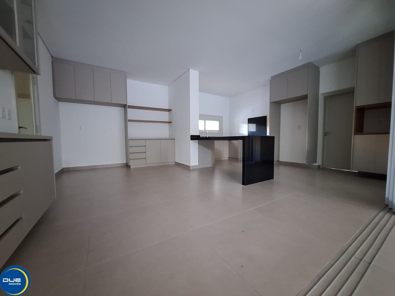 Casa à venda com 6 quartos, 975m² - Foto 6