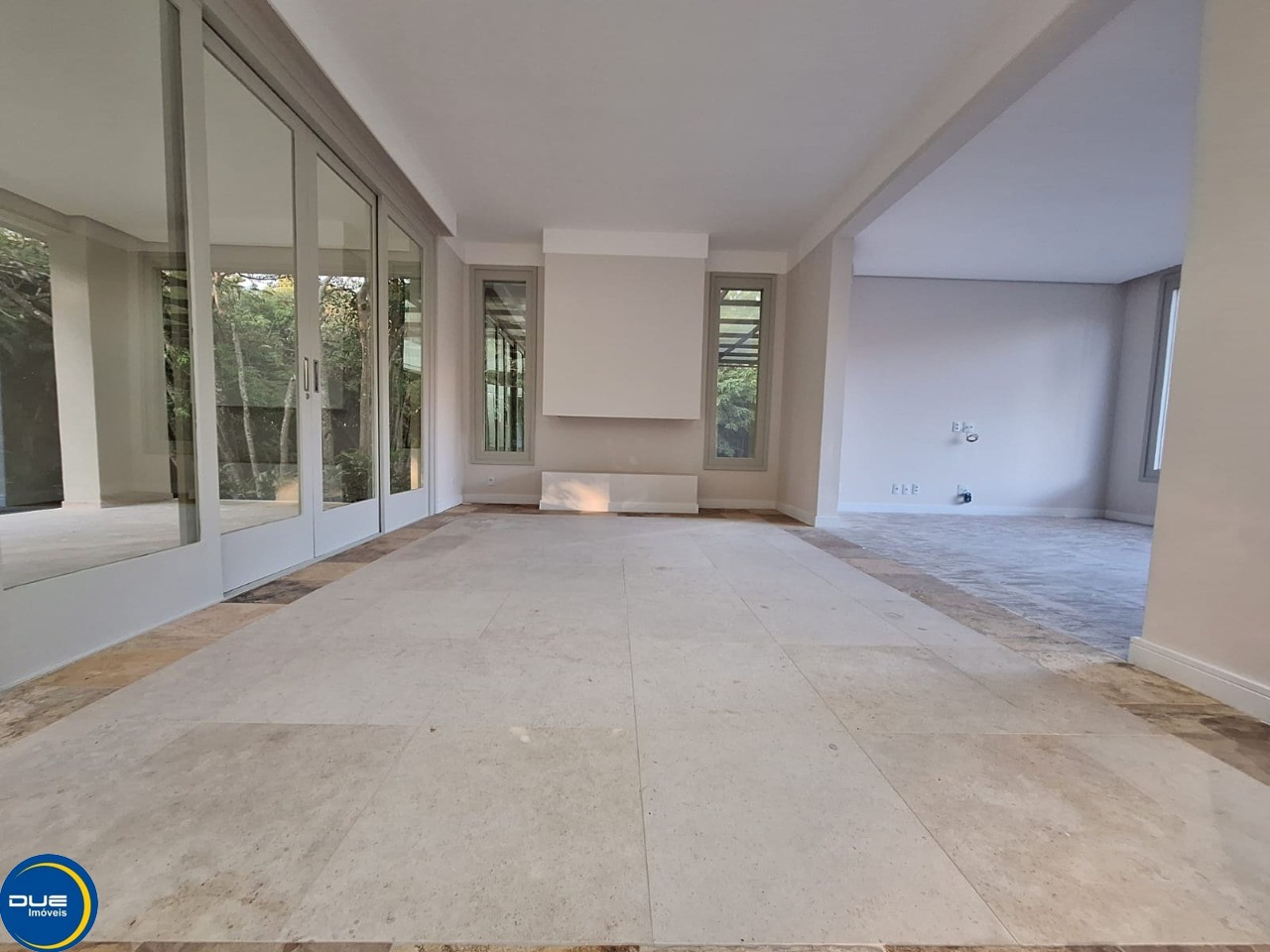 Casa à venda com 6 quartos, 975m² - Foto 7