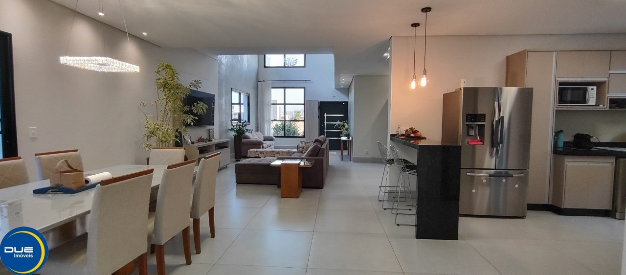 Casa à venda com 4 quartos, 350m² - Foto 21